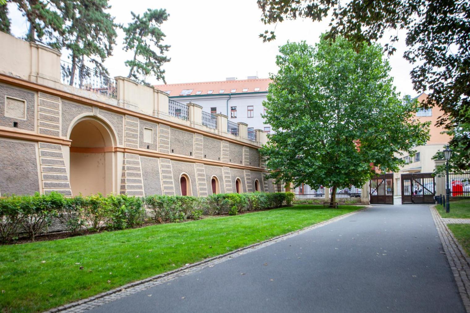 Apartment Blueground Vrsovice Private Terrace Equipped Prg-4 *